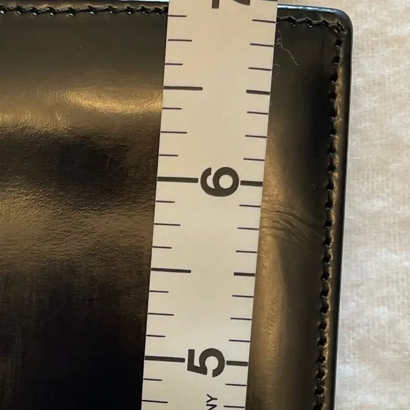 Salvatore Ferragamo Authentic Vintage Shiny Black Leather Slim Bifold Wallet - Picture 10 of 11